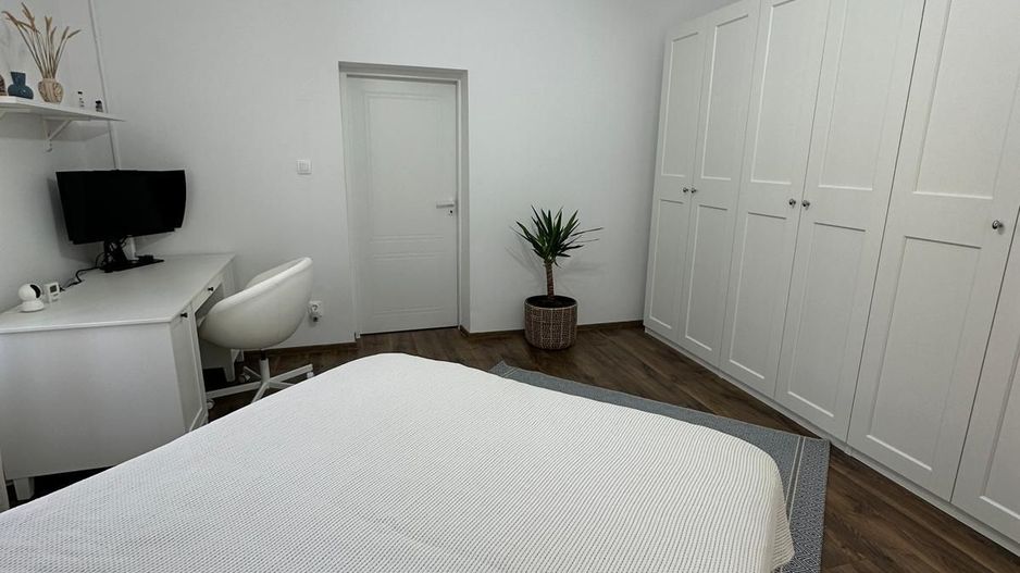 Imobil cu destinatii multiple- 6 apartamente - Poză 36