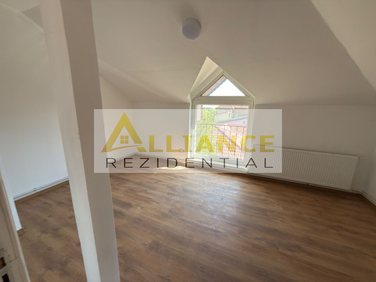 CASA INDIVIDUALA CU POTENTIAL COMERCIAL – CATELU, STRADA INDEPENDENTEI - Poză 12