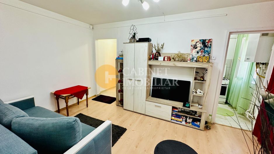 Apartament cu 2 Camere -  Etaj 1 - Zona Alexandru cel Bun - Poză 3