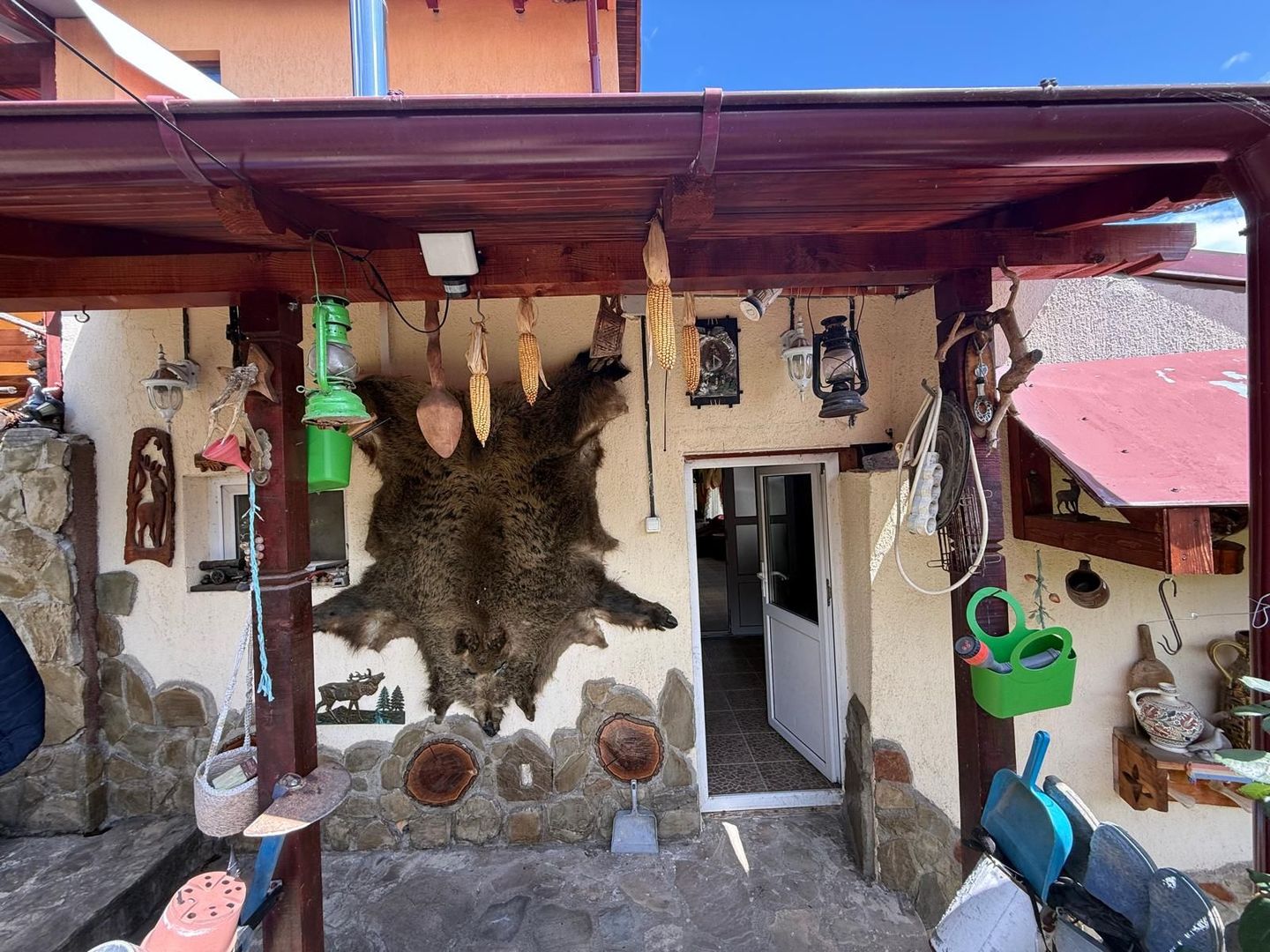 Vila S+P+1,+ garaj inchis + terasa si teren intravilan 6300 mp - Poză 34