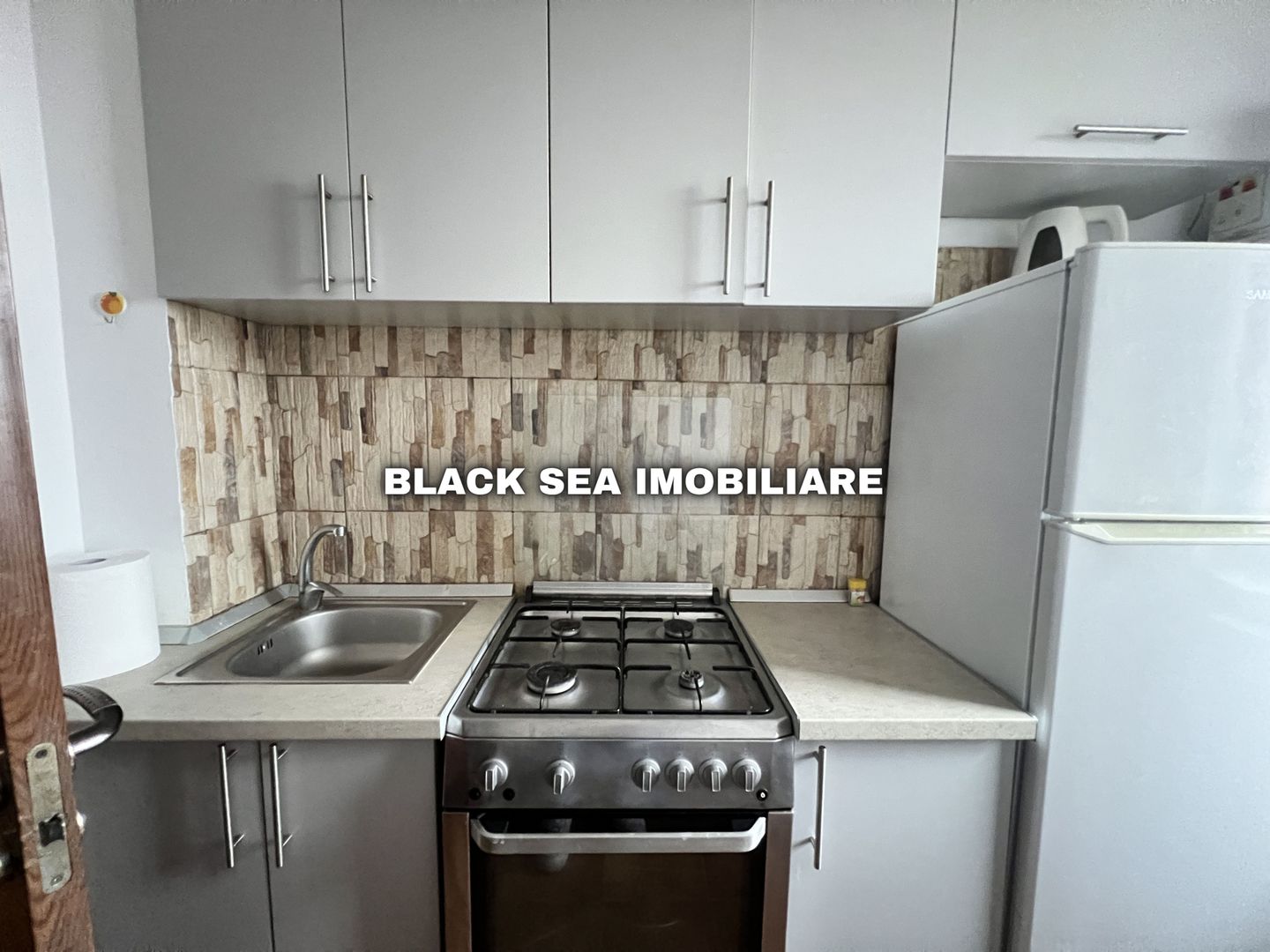 Apartament 2 camere, zona Centrala, - Gaze - Renovat - Ocazie - Poză 4