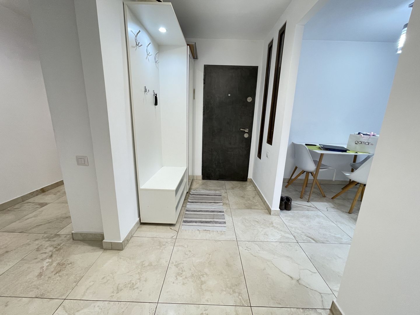 Apartament cu patru camere si garaj in zona Aradului - Poză 6