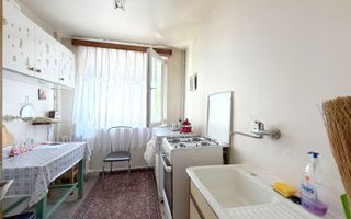 Apartament 3 camere  Etaj 2/4 | Metrou Costin Georgian - Poză 7