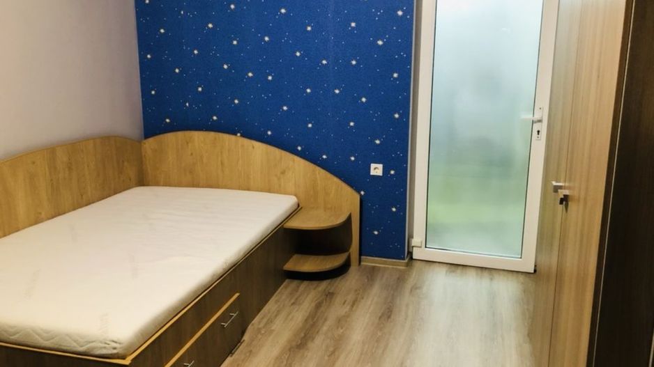 BRASADAS vinde ap 3 cam etajul 2/4 Bd. Traian. - Poză 1