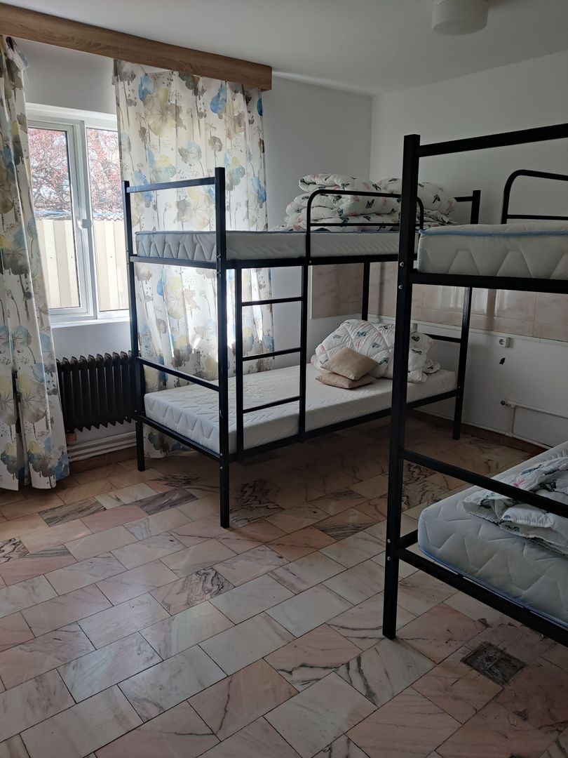 IDEAL PENTRU GRADINITA/SCOALA /AZIL BATRANI / ORFELINAT - Poză 15