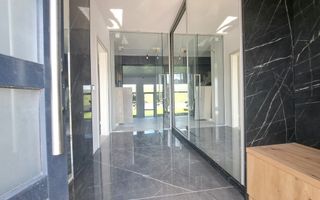 Casa cu piscina interioara si proveliste catre CETATE - Poză 8