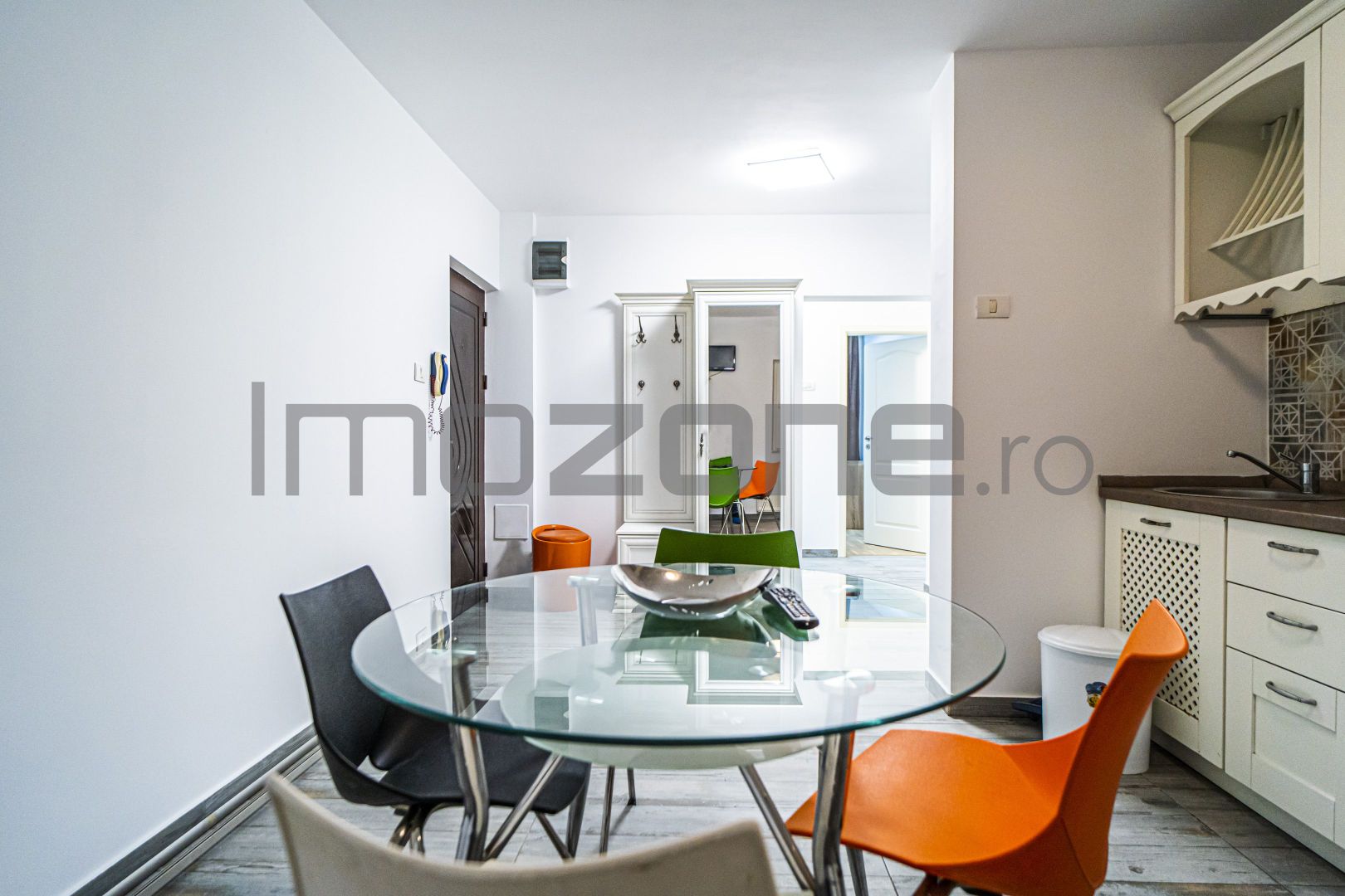 Drumul Sarii, 3 camere, 77 mp, et 5, 2 băi, bucatarie mare, disponibil imediat - Poză 11