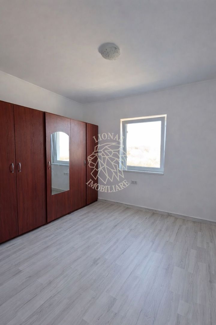 Casa 4 camere 154 mp-teren 600 mp-panorama spre oras-Zona La Soare - Poză 7