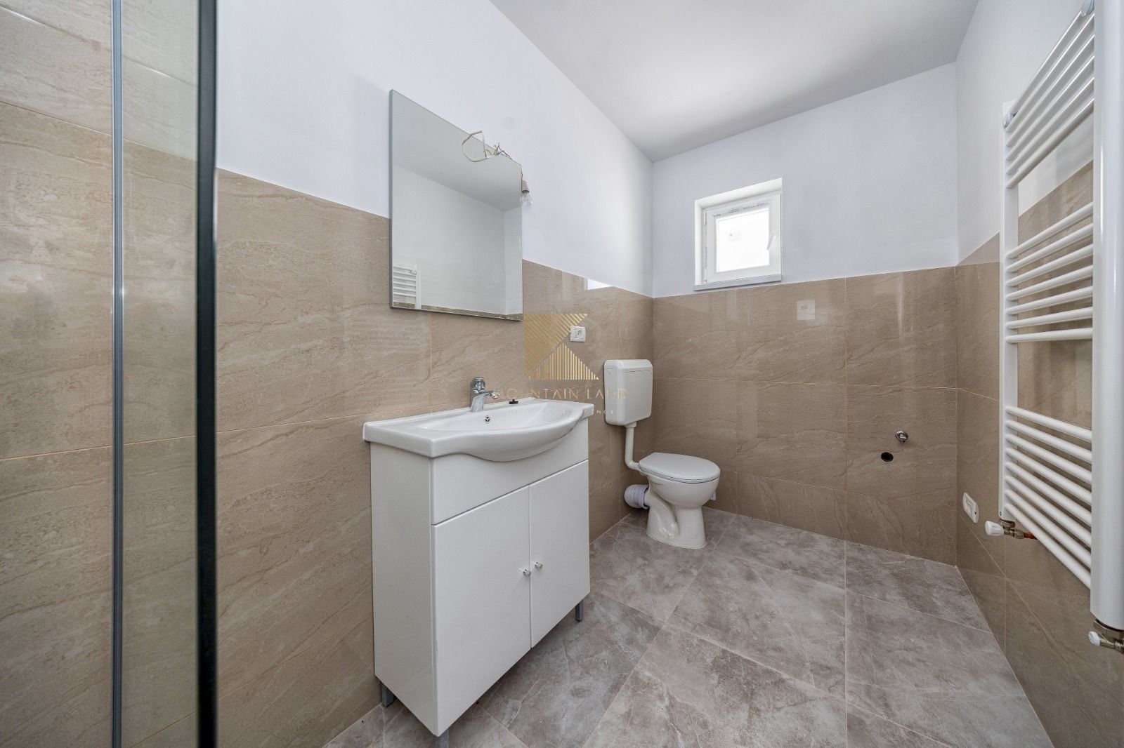 Casă modernă cu curte privată, aproape de Brașov – Cartierul Izvor - Poză 14