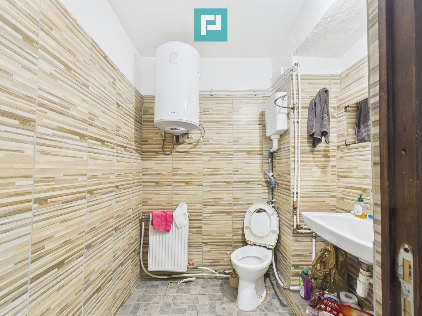 Casă din 2 corpuri cu 5 camere în  Lőkösháza - Poză 9