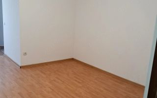 DE VANZARE  GARSONIERA ZONA LUJERULUI - Poză 3