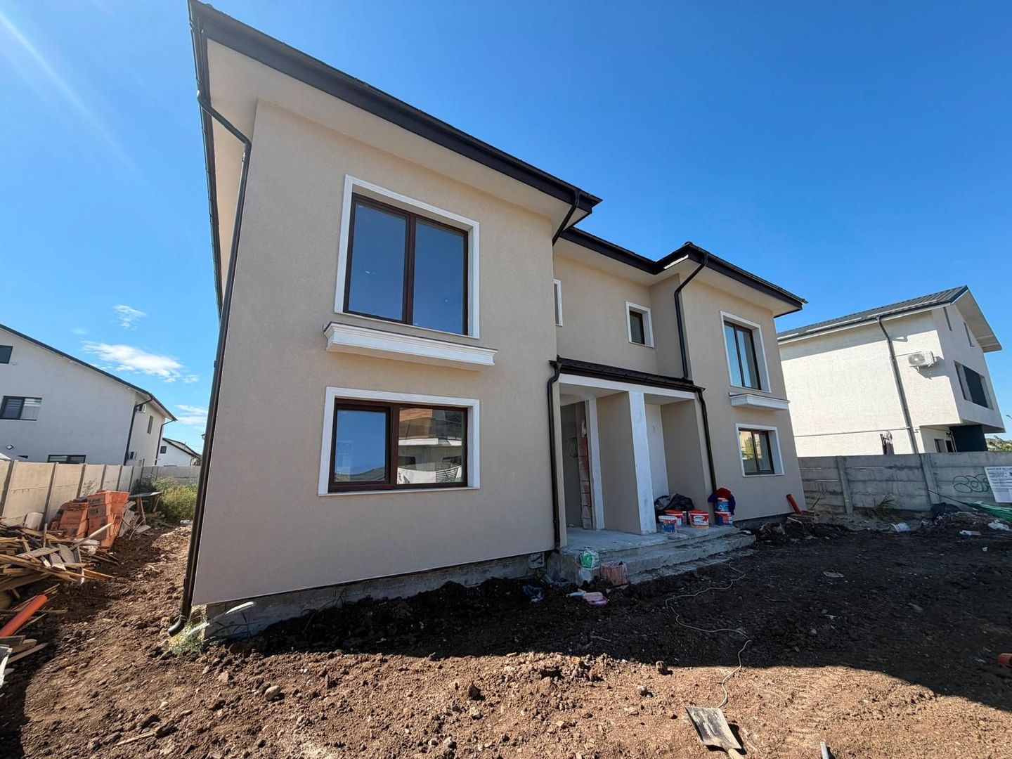 CASA DUPLEX, TOATE UTILITATILE, STRADA ASFALTATA, COMISION 0% - Poză 1