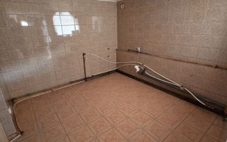 Casă cu 3 dormitoare în Dancu, Holboca. Curte utilă, acte în regulă. - Poză 3