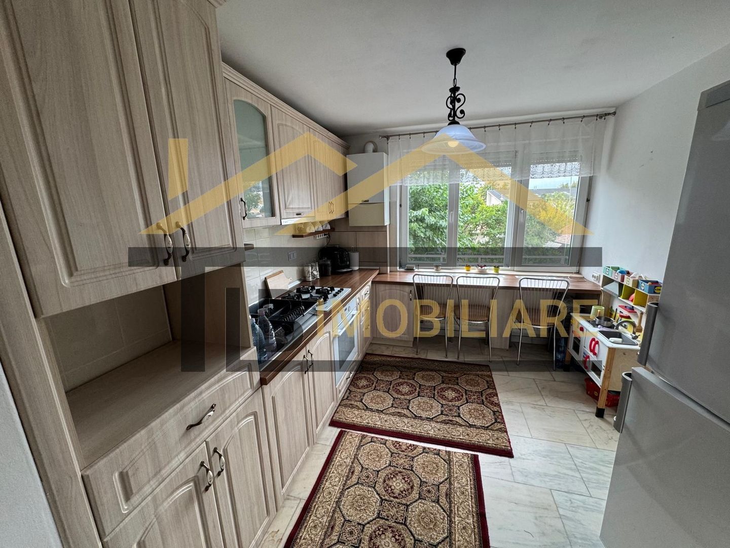 Apartament de 3 camere, garaj, 60mp, zona UltraCentrala - Poză 9