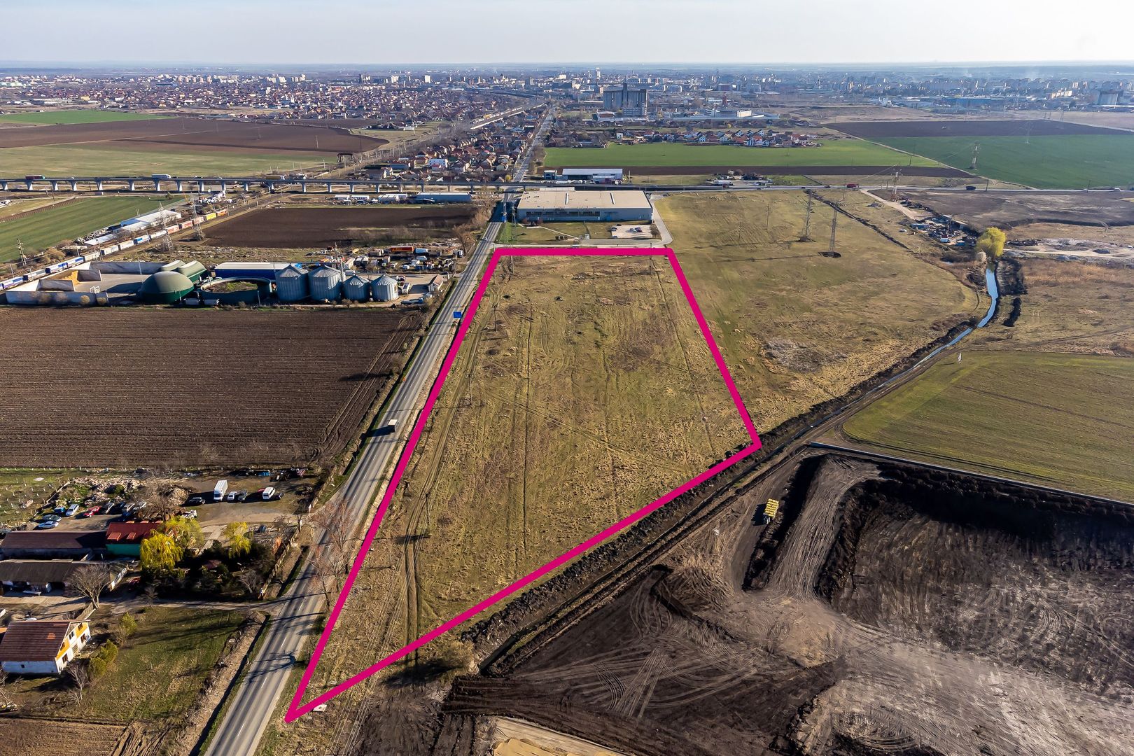 Teren intravilan 4 ha lângă Panduit - Poză 3