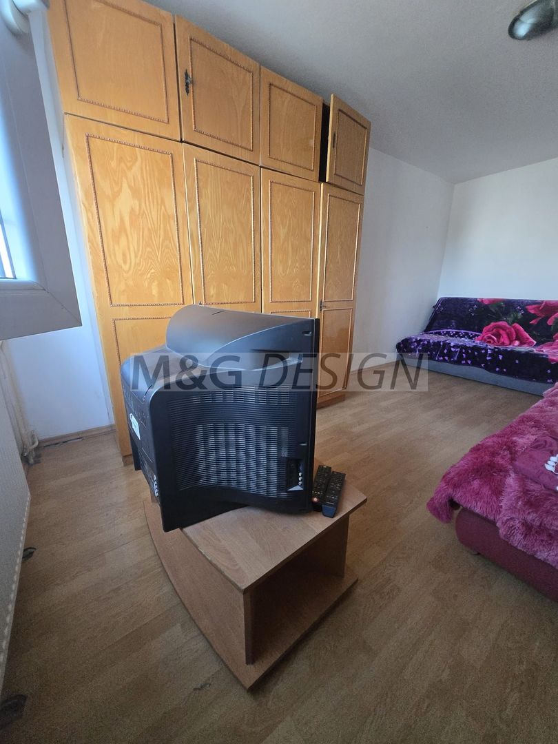 Ap 3 camere, zona Lipovei, etaj 3, decomandat - Poză 13