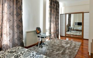 VILA DE LUX CU 6 DORMITOARE SI PISCINA + 800 MP CURTE LA INCHIRIRE - Poză 19