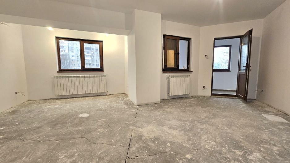 Apartament 3 camere de vânzare – Zona Boema, 98 mp Complet renovat - Poză 2