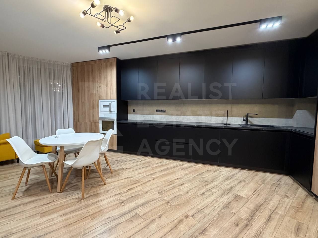 Chirie, apartament, 3 camere, strada Alexandru Pușkin, Centru - Poză 3