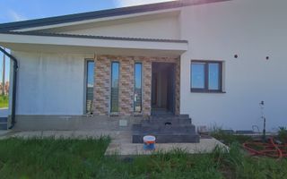 Case pe parter Tunari, zona linistita, curte MARE 350m - Poză 5