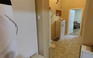 🏡 Apartament cu 2 camere de închiriat, Centru, 375 €/lună - Poză 3