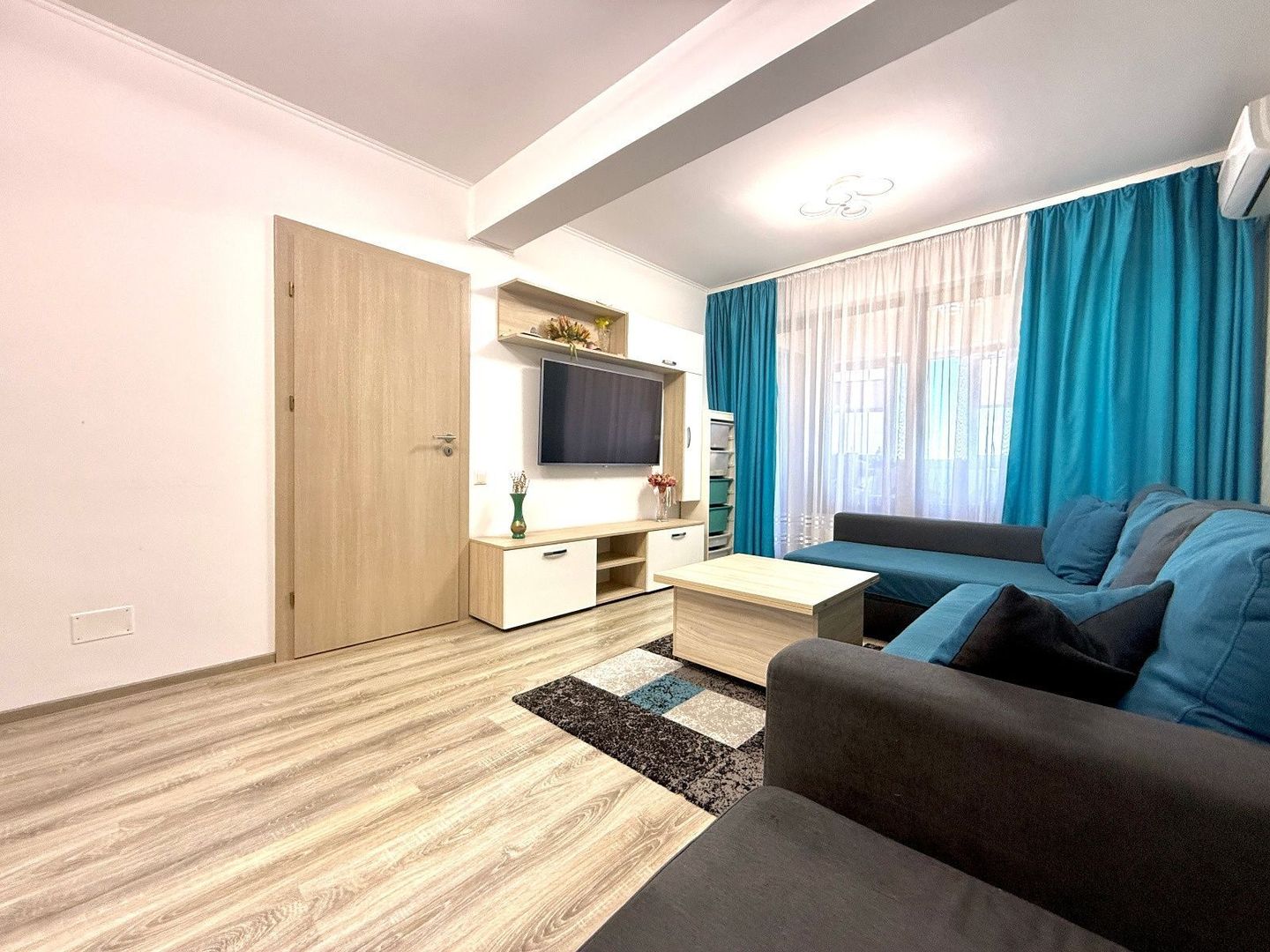 Vânzare apartament 2 camere - Poză 1