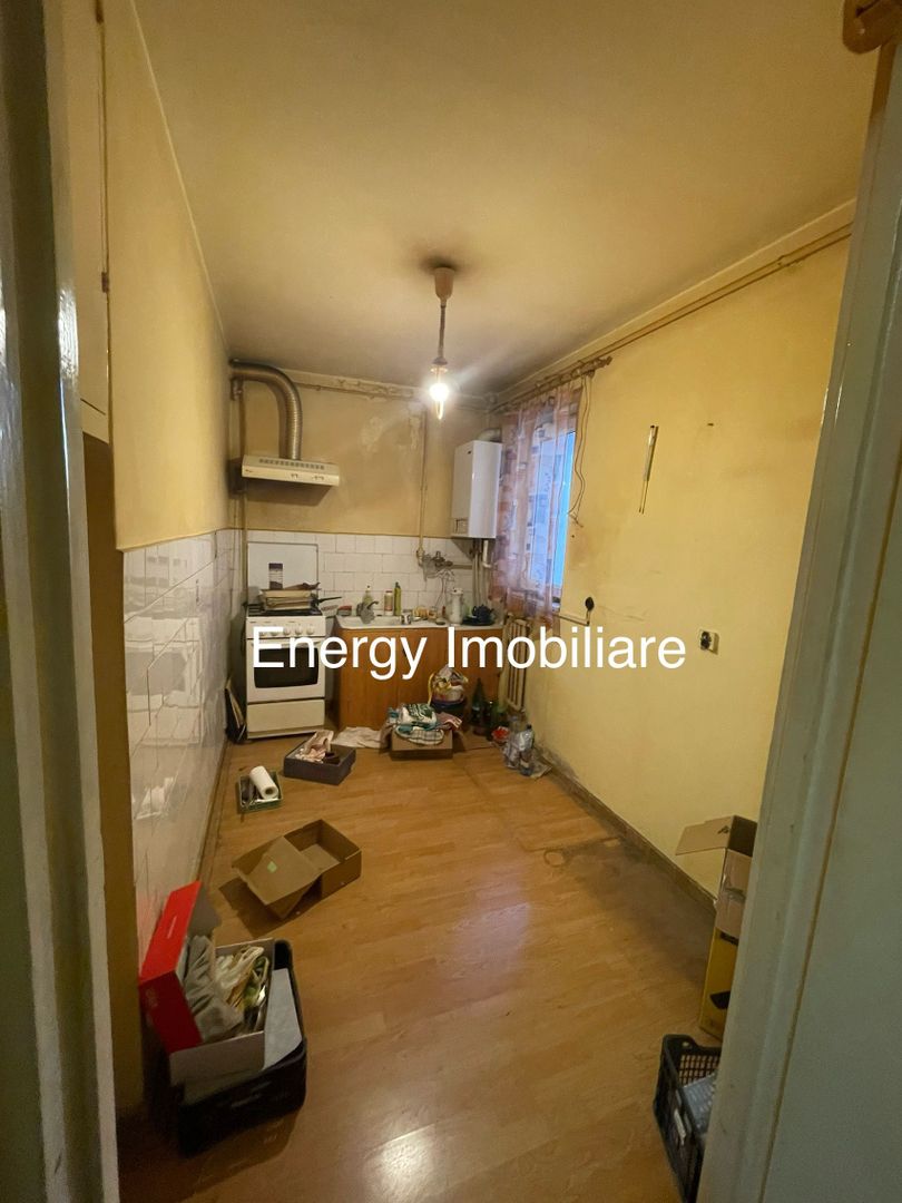 Apartament cu 4 camere și 2 băi, zona Dâmbul Pietros - Poză 2