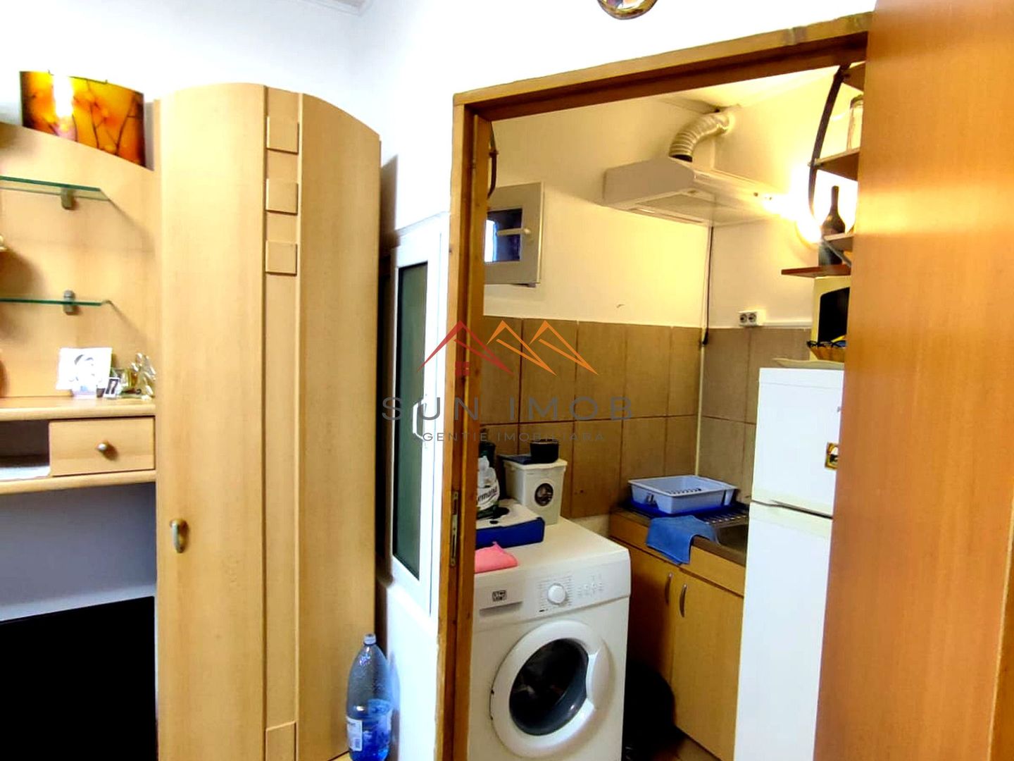 GARSONIERĂ DE VÂNZARE | ZONĂ CENTRALĂ CÂMPINA | 29.990 EUR - Poză 3