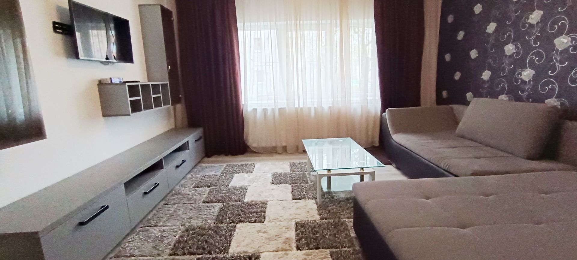 Apartament cu 3 camere pretabil birou sau locuinta in Brasov - Poză 3