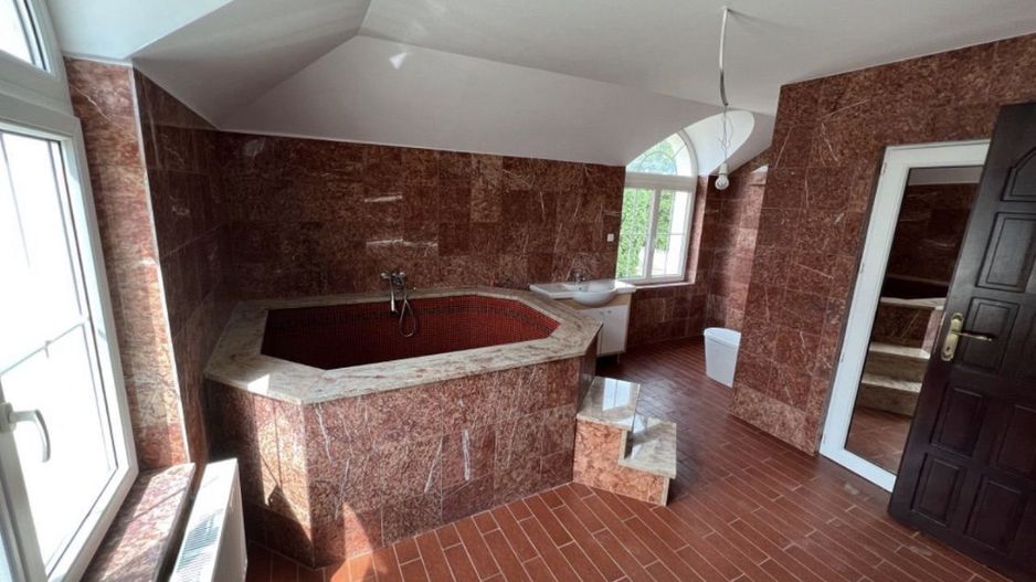 Vand casa in Titulescu - Poză 2