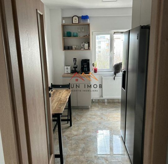 Apartament 4 camere, decomandat, 101 mp, CT, recent renovat, Decebal - Poză 6