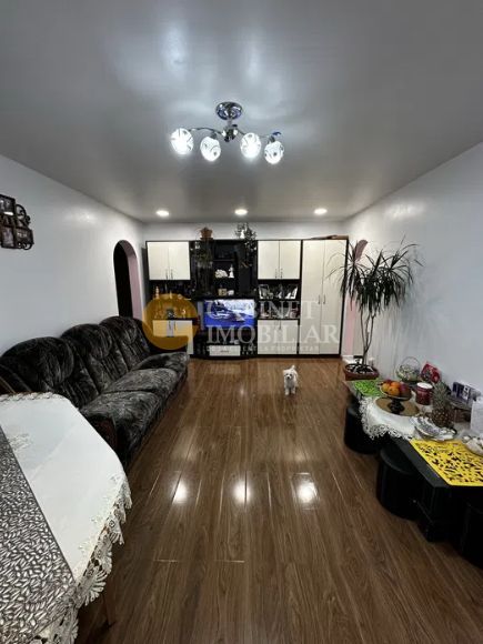 3 Camere Renovat - Etaj 2 - Zona Alexandru Cel Bun - Poză 2