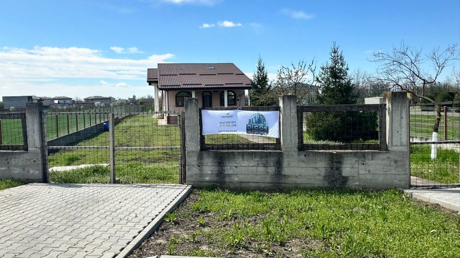 Vilă de vânzare 1500 mp teren - Poză 1