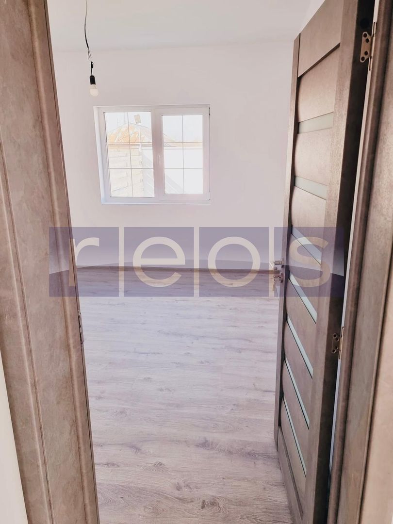VILA DE VANZARE | 5 CAMERE | BURIAS - Poză 16