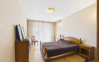 Vilă cu 8 camere de vânzare, piscina, livada, iesire la Balta Pasarea - Poză 19