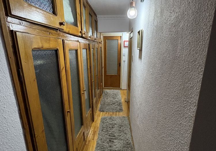 Apartament 3 camere Gorjului 3/4, decomandat, 71mp, 1982, - Poză 3
