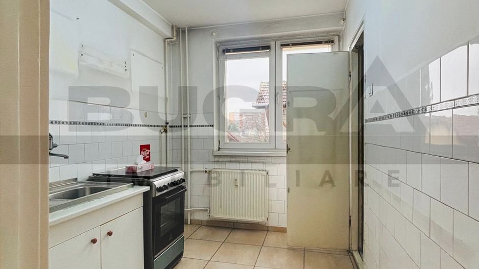 Apartament 3 camere, etaj intermediar, P-ta 14 Iulie - Poză 1
