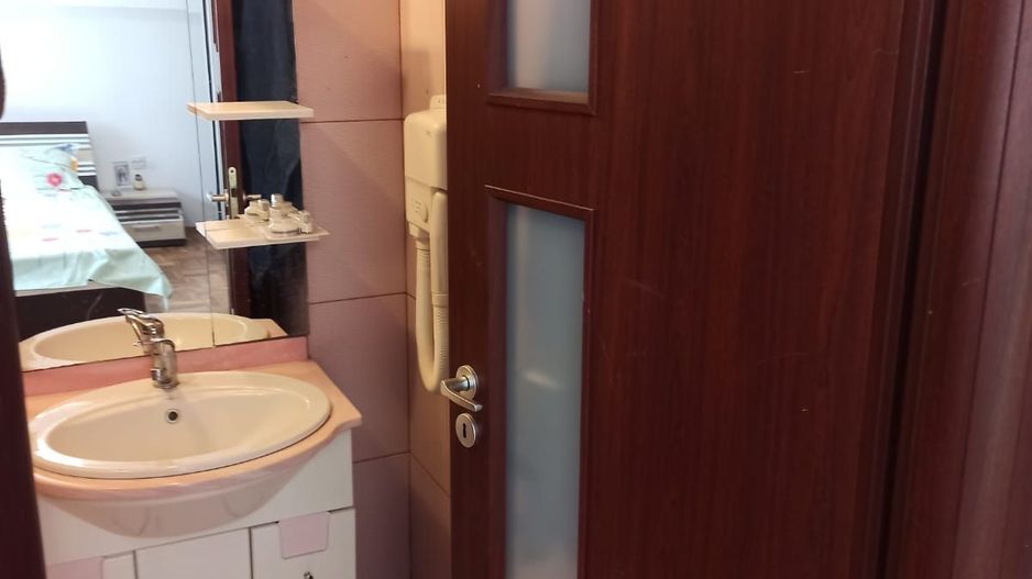 Casa 5 camere, 250 mp teren liber, adiacent șoseaua Leordeni - Poză 8