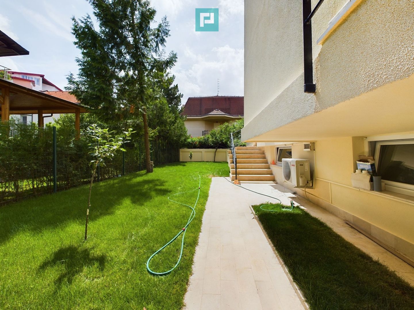 Vilă pe Șoseaua Nordului- Pretabilă pt. Locuit/Activitate Comercială - Poză 17