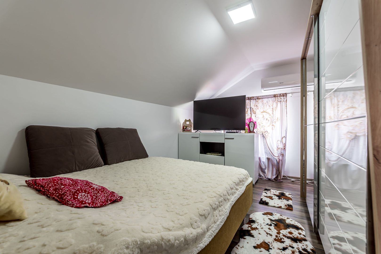 Apartament de închiriat cu 2 dormitoare, parcare inclusă, bloc nou - Poză 6