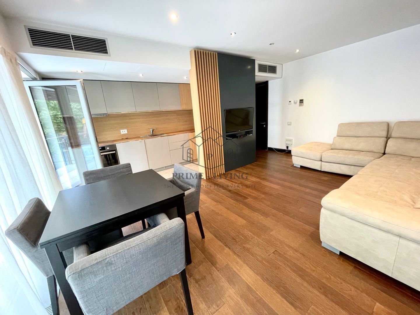 Apartament de lux cu 3 camere in complex rezidential - Poză 1