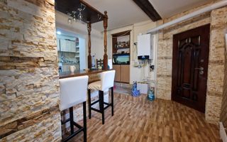 Casa de vanzare cu 2000mp de teren in Ciugud - Poză 4