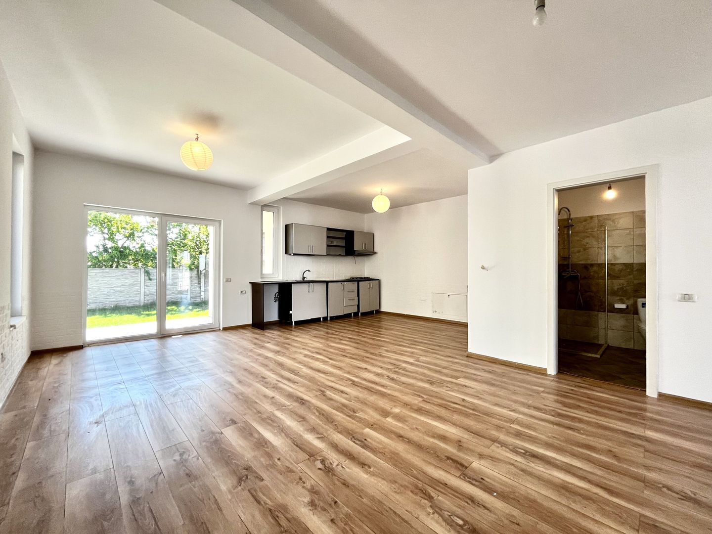 Duplex spațios și luminos | Giroc | Ideal locuință/ birou / grădiniță - Poză 2