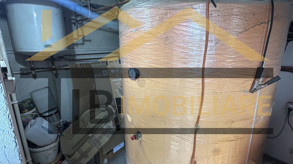 Vila cu 8 camere de vanzare, teren 1580mp, Zona Praid - Poză 41