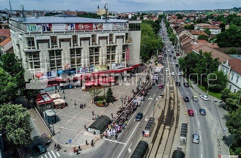 Sapient/Crisul Shopping Center - spatii comerciale - Poză 1