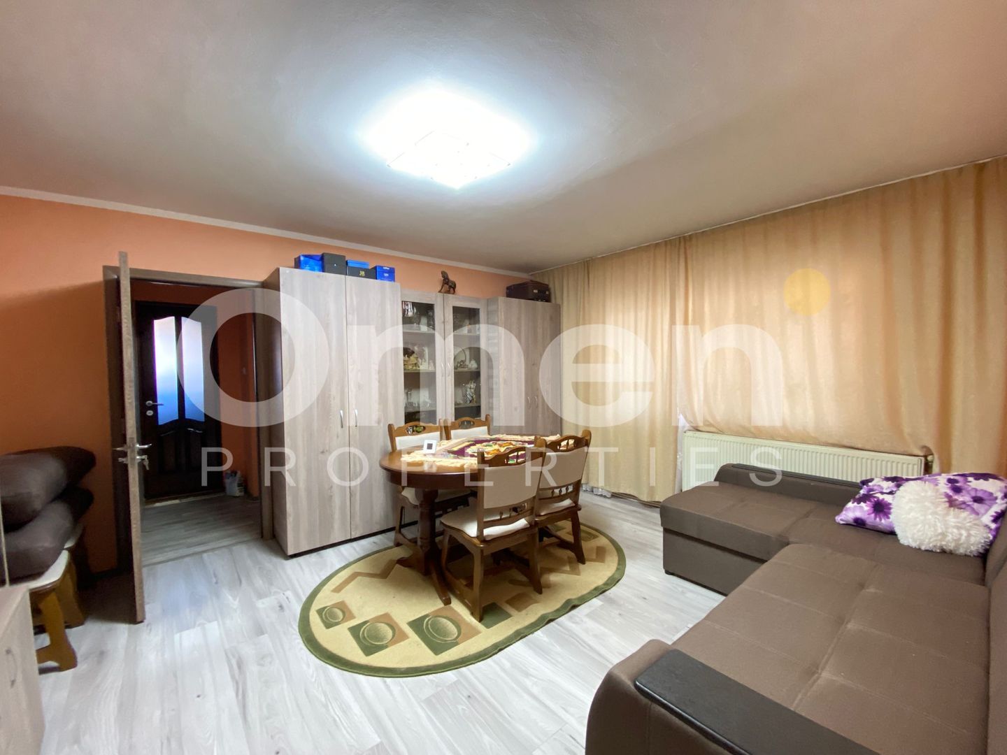 Apartament 3 camere, la etaj 4 cu acoperis, zona Garii - Poză 1