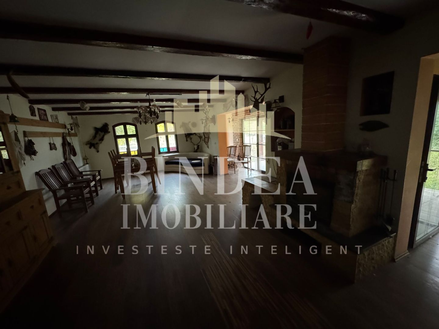 Oportunitate investitie: două reședințe de vacanță/ cabane 3940mp teren - Poză 4