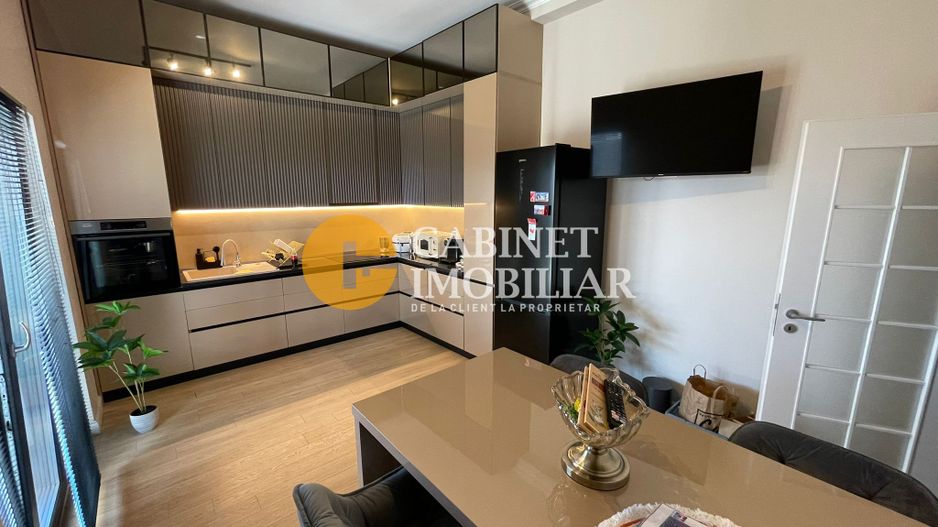 Vila Moderna - Piscina exterioara - finisaje PREMIUM - Poză 9