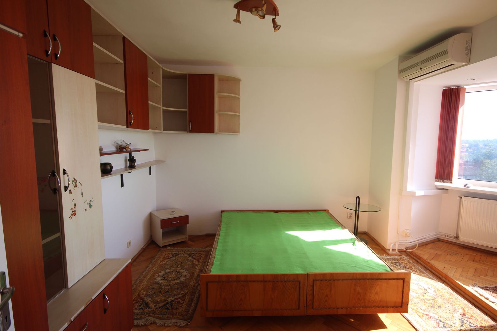 Spatios cu priveliste deosebita - Poză 4