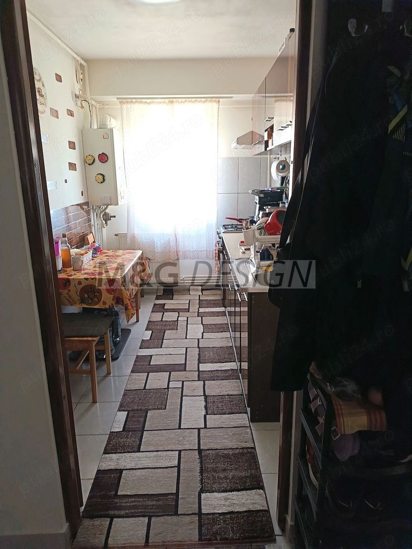 Ap 2 camere, decomandat , etaj intermediar - Poză 4